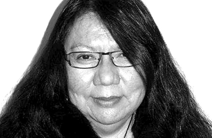 Salt River chief keeps post despite non-confidence vote ...